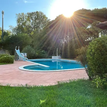 Alberta With Reserved Spot * Marina di Massa