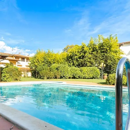 Villa Alberta With Reserved Spot Marina di Massa
