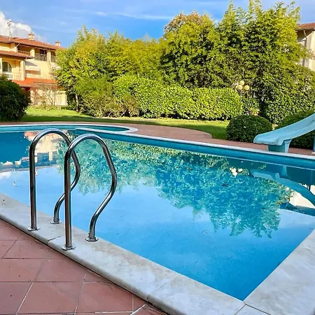 Alberta With Reserved Spot Villa *